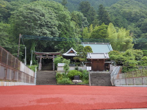 与瀬神社橋から