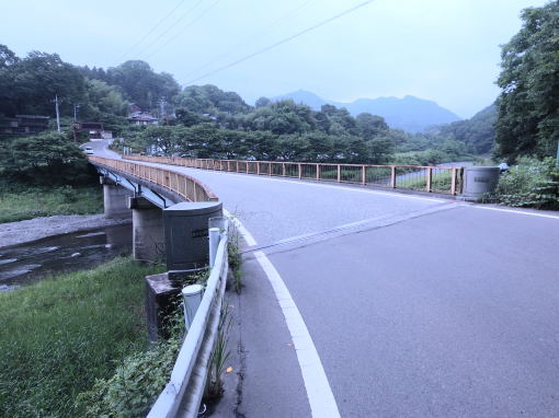 鶴川橋