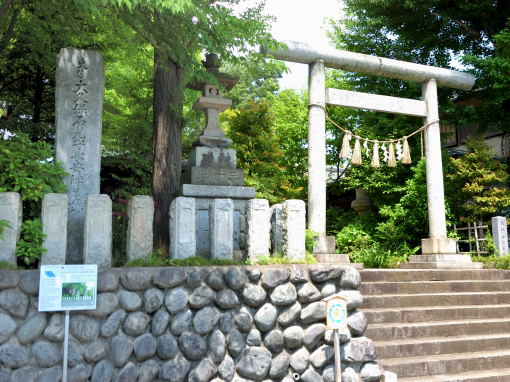 産千代稲荷神社1